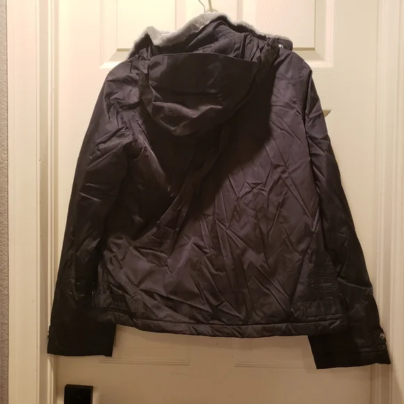 Burton snowboard jacket - Picture 9 of 10